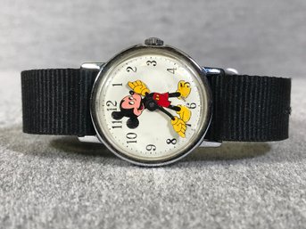 Very Cool Vintage 1960's MICKEY MOUSE Watch - Great Watch - Not In Working Order - Nice Watch Overall