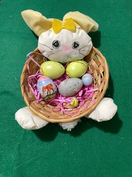 VTG Bunny Basket & Wood, CompositionPlastic Easter Egg 7pcs