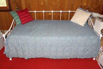 Twin Side Daybed With Lift Up Trundle