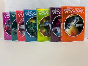 Star Trek Voyager Seasons 1-7 DVD Set. (#105)