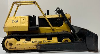 Vintage Large Toy - Mighty Tonka Bull Dozer - T-9 - Pressed Steel - 16.75 X 11.5 X 10 H - Played With