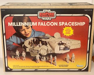 1977 Star Wars Millennium Falcon Spaceship By Kenner