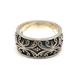 Vintage Sterling Silver Two Toned Ornate Ring, Size 7.5