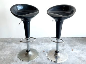 A Pair Of Modern Molded Plastic Bar (or Counter) Stools With Chrome Bases