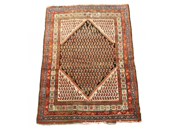 (4.25' X 6.33') Persian Wool Area Rug - Large Diamond Pattern