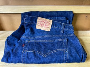 Vintage Red Label LEVI's Size 44x30