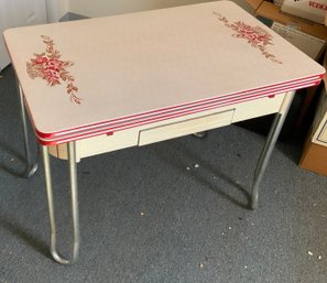 Vintage Ingram-Richardson Porcelain /Enamel Top Kitchen Table ( J)