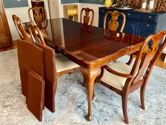 Beautiful UNIVERSAL Furniture Dining Room Set With  Cherry Finish