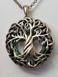 STUNNING STERLING SILVER TREE OF LIFE WITH GREEN/BLUE GLASS CENTER NECKLACE