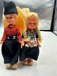 Pair Dutch Dolls