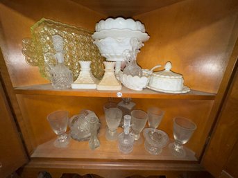 TWO SHELVES OF GLASSWARE