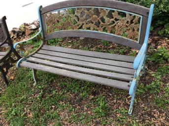 Lovely Vintage Park / Garden Bench - Wonderful Ornate Cast Iron Sides With Wood Slats - Very Nice (2 Of 2)