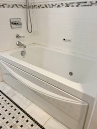 A Bain Ultra Jet Tub - Bath 2A