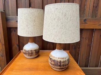 Pair Of 1970s Jane And Gordon Martz Table Lamps In Ceramic And Walnut