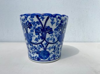 Blue & White Floral Decorated Ceramic Cachepot