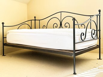 A High Quality Wrought Iron Daybed (1 Of 2)