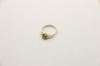 14k Yellow Gold Green Peridot Ring Size 6.25