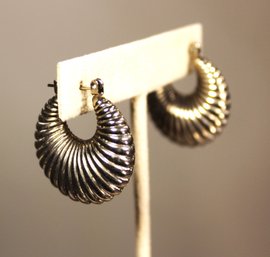 Vintage Sterling Silver Ribbed Hoop Pierced Earrings