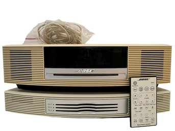 White Bose Wave Music System With Remote