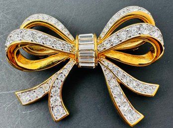 LARGE SIGNED SWAROVSKI PAVE CRYSTAL DOUBLE BOW BROOCH