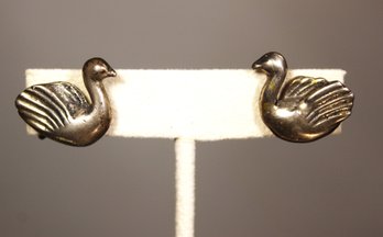 Vintage Sterling Silver (very Cute) Sterling Silver Swan Screw Back Earrings