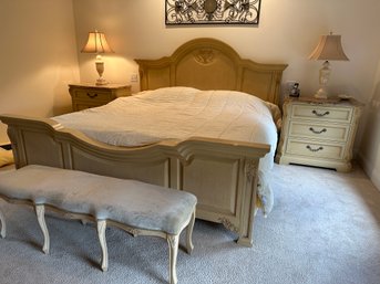 8 Piece Thomasville Bedroom Set