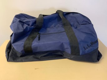 NWOT LL Bean Large Duffle (J)