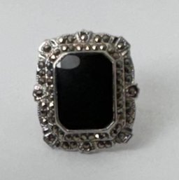 VINTAGE ART DECO STERLING SILVER ONYX MARCASITE RING