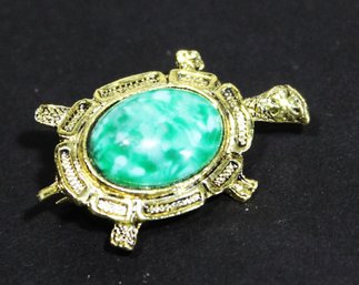 Vintage Gold Tone Turtle Brooch Having Art Glass Stone