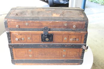 26x20x17 Antique Trunk