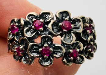 STUNNING VINTAGE SIGNED PZ STERLING SILVER RUBY FLOWERS RING