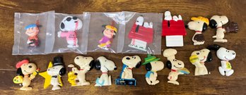 Lot Of Vintage Peanuts/ Snoopy Refrigerator Magnets