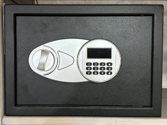 A Small Digital Lock Safe