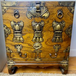 Stunning Japanese Tansu Chest Or Cabinet