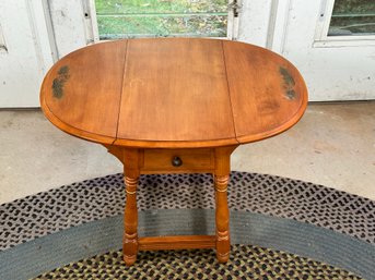 A Very Nice Vintage Drop-Leaf Side Table With Stenciled Top By Hitchcock