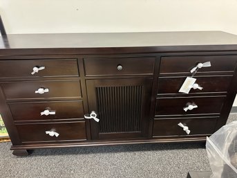 Brand New   9 Drawer Dresser Dresser By Liga Furniture