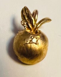 VINTAGE 14K GOLD APPLE WITH DIAMOND SMALL PENDANT