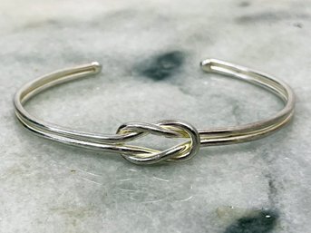 A Vintage Sterling Silver Bracelet