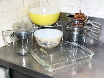 The Vintage Pyrex Collection