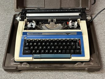 Vintage Smith-Corona Super Sterling Electric Typewriter In Case