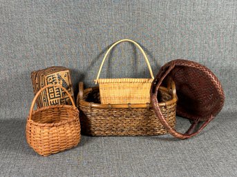 A Great Grouping Of Natural Woven Baskets #1