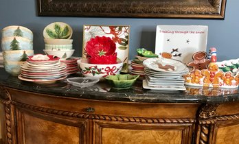 Beautiful Christmas Plates And Accessories
