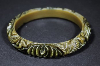 Vintage Olive Green Bakelite Bangle Bracelet Floral Motif