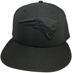 New Era Black On Black New England Patriots Snapback Cap (NEVER WORN) (Mesh Back)