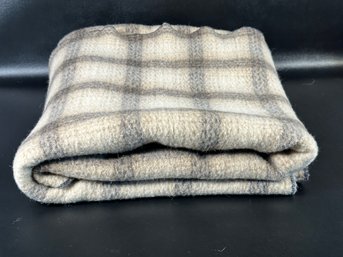 A Nice Quality Vintage Plaid Throw Blanket In Wool