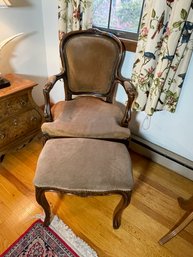 A CARVED WOOD FRENCH FAUTEIL CHAIR W/ OTTOMAN