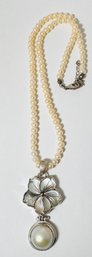 BEAUTIFUL STERLING SILVER PEARL AND MOTHER OF PEARL PENDANT NECKLACE