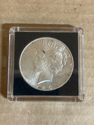 Beautiful 1925 Peace Silver Dollar In Plastic Case