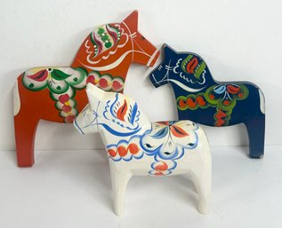 Vintage Folk Art Swedish Hand Painted Hemslojd Dala Horses