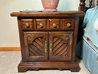 Vintage Thomasville Night Stand, 1 Of 2